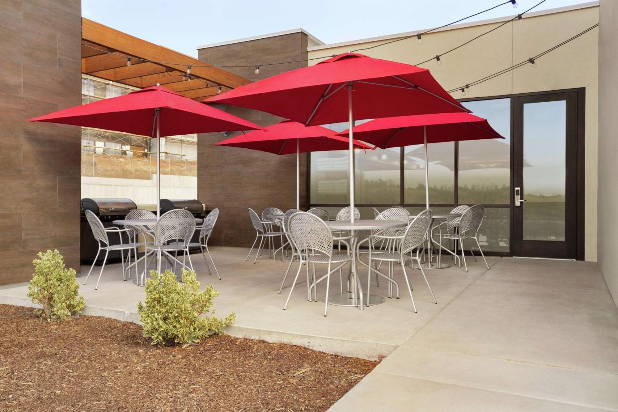 Home2 By Hilton 3* Elko