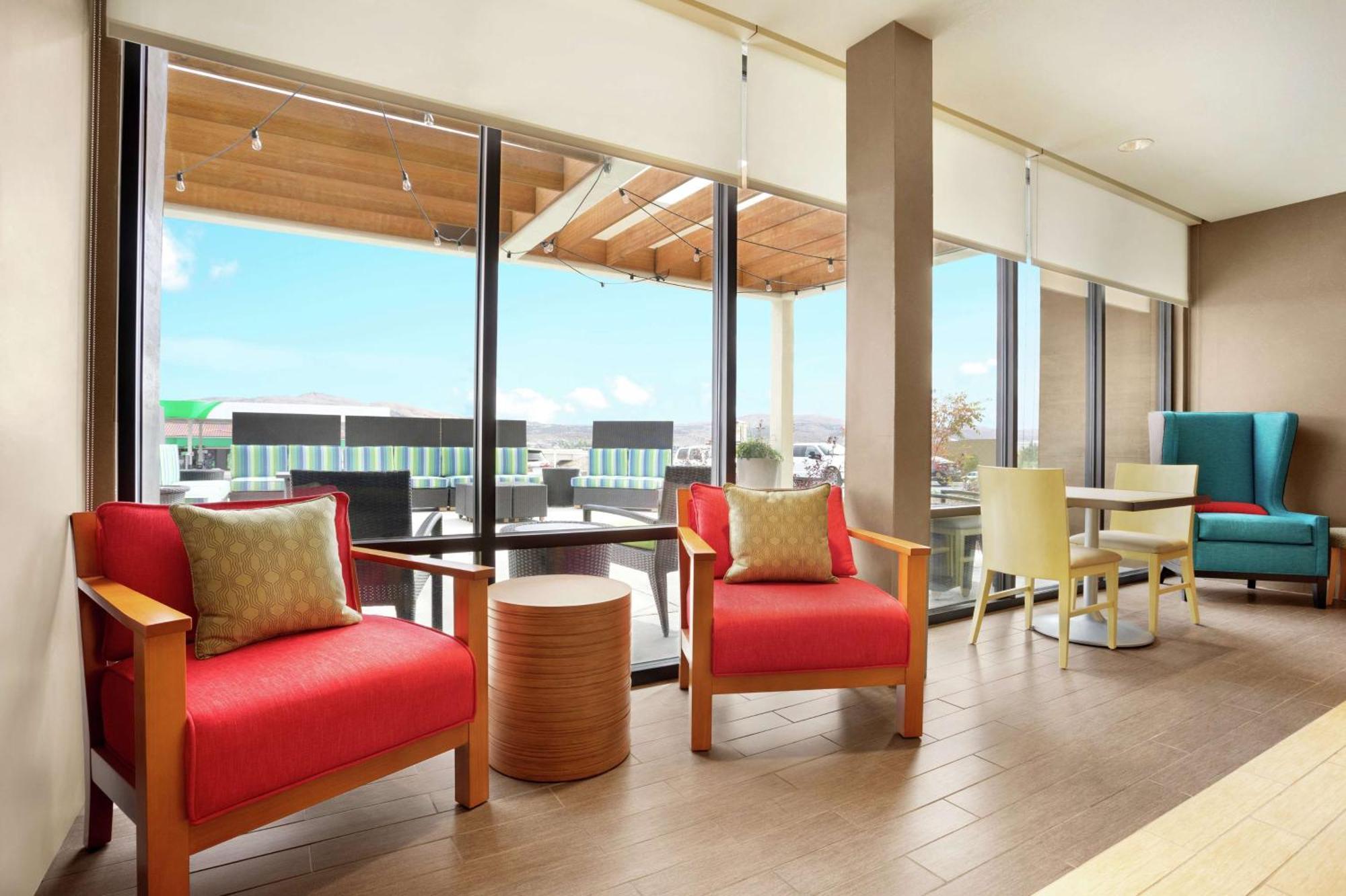 Hotel Home2 By Hilton